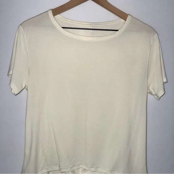 Lululemon Cream Short Sleeve High Low Women's Flowy Top - Picture 3 of 7
